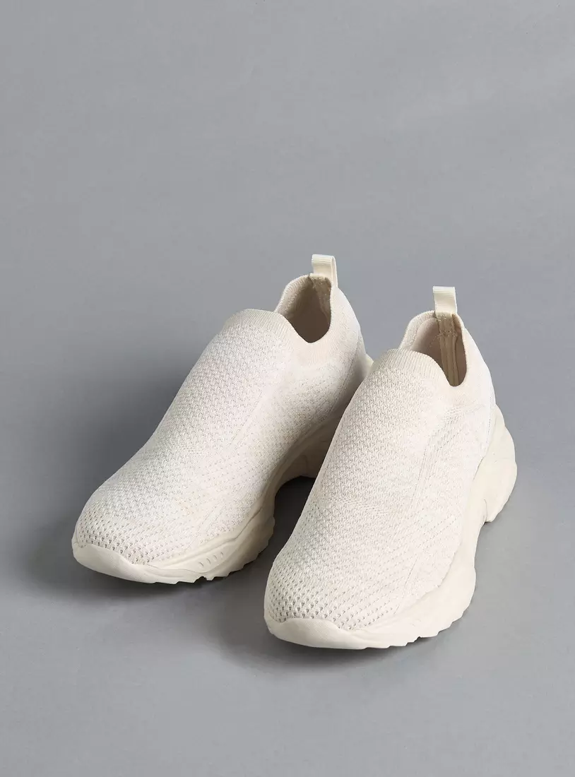 Pull Tab Detail Slip-On Sports Shoes-2