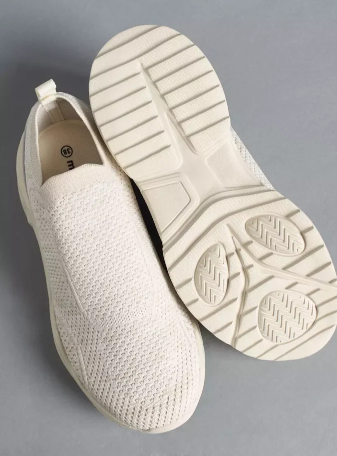Pull Tab Detail Slip-On Sports Shoes-4