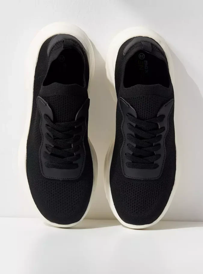 Textured Flyknit Lace-Up Sports Shoes-2