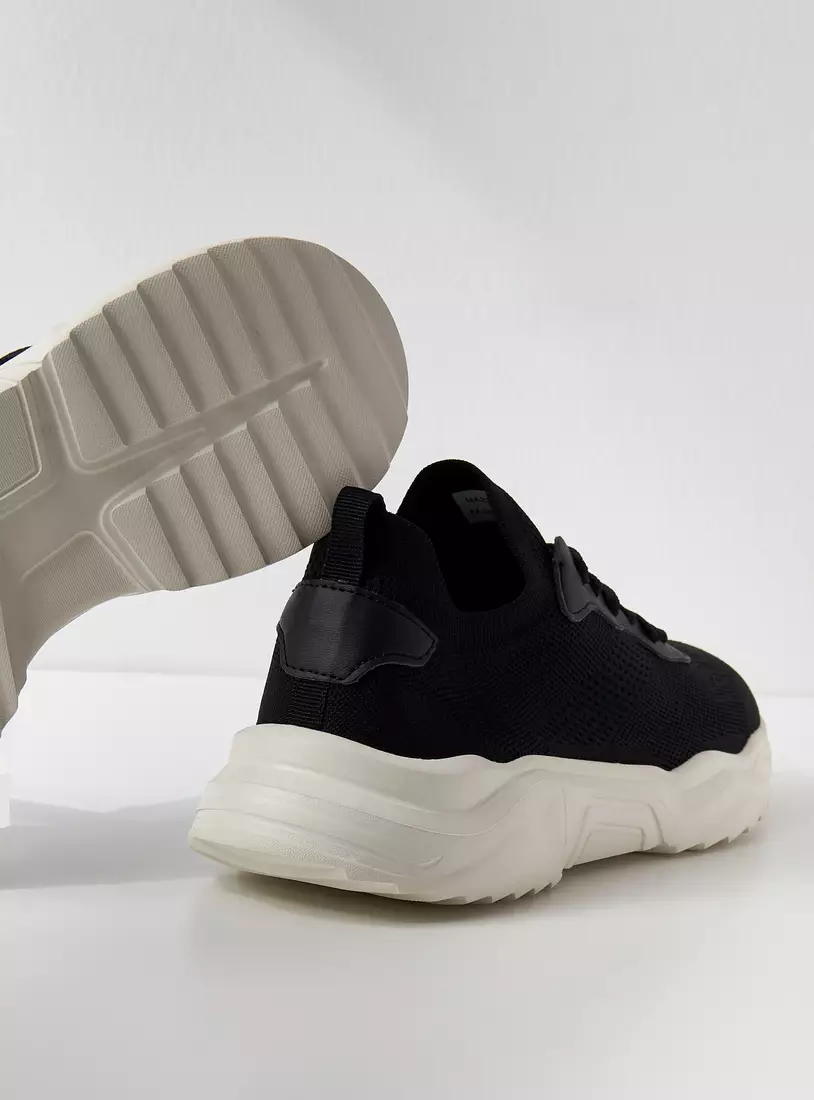 Textured Flyknit Lace-Up Sports Shoes-4