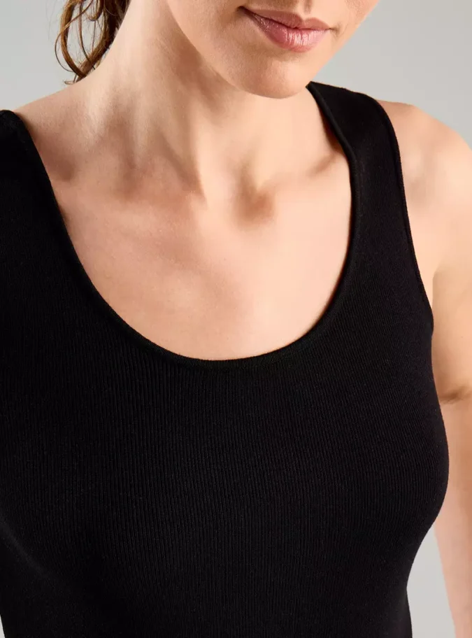 Textured Sleeveless Top-3