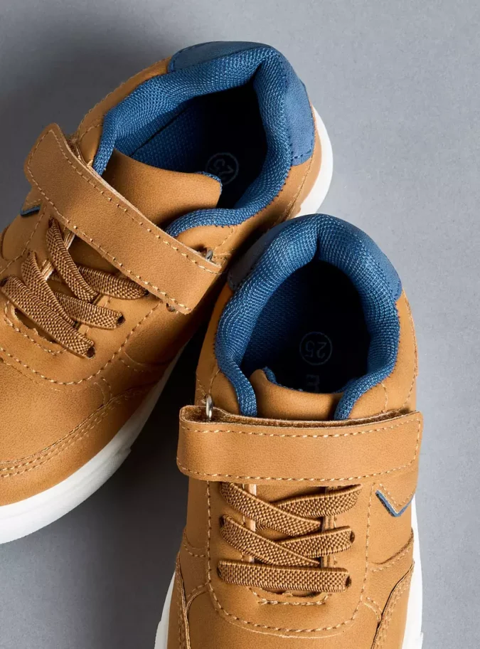 Colourblock Sneakers with Hook and Loop Closure-2