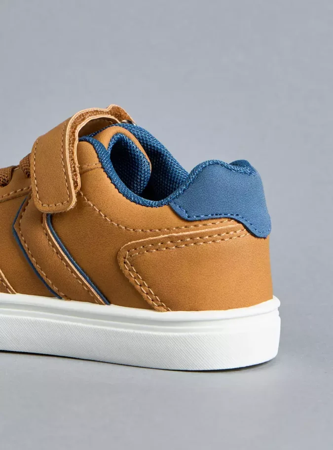 Colourblock Sneakers with Hook and Loop Closure-3