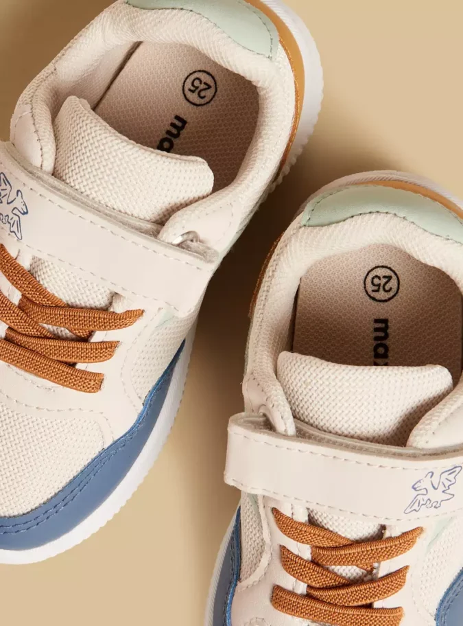 Colourblock Sports Shoes with Hook and Loop Closure -2