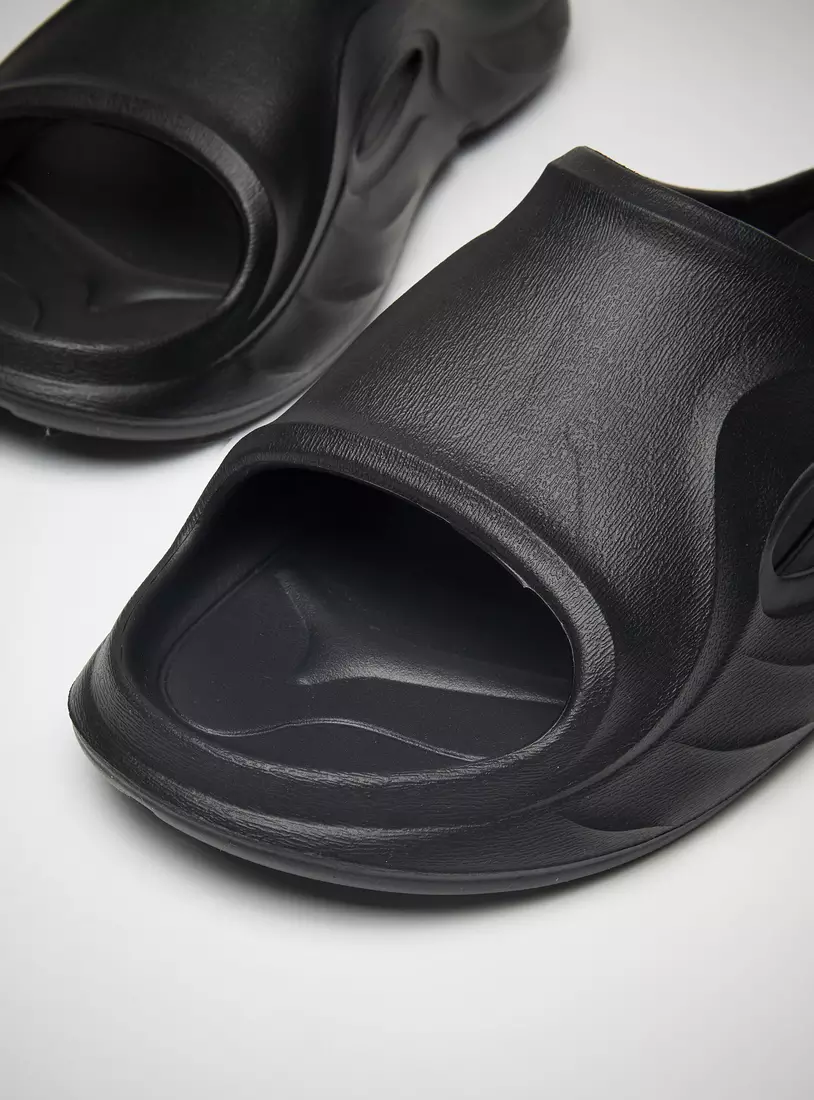 Cutout Detail Slip-On Slides-3