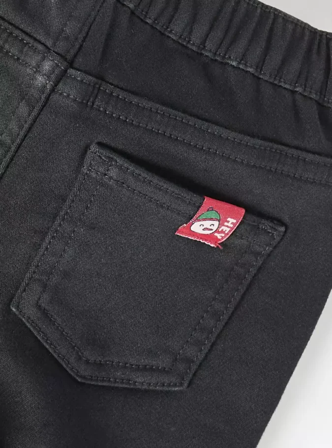 Embroidered Pull-On Jeans-4