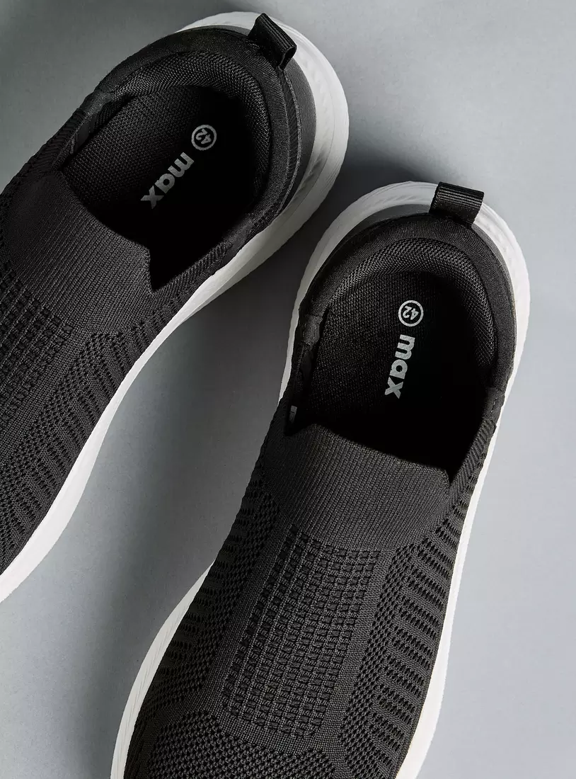 Flyknit Textured Slip-On Sports Shoes-2