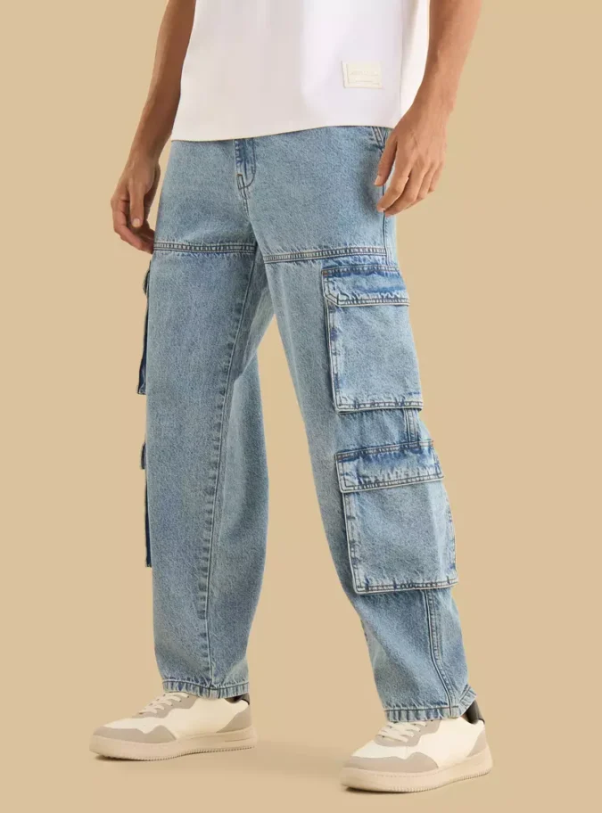 Loose Fit Cargo Jeans-4