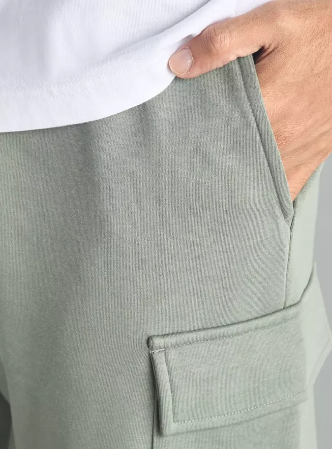 Plain Cargo Shorts-3