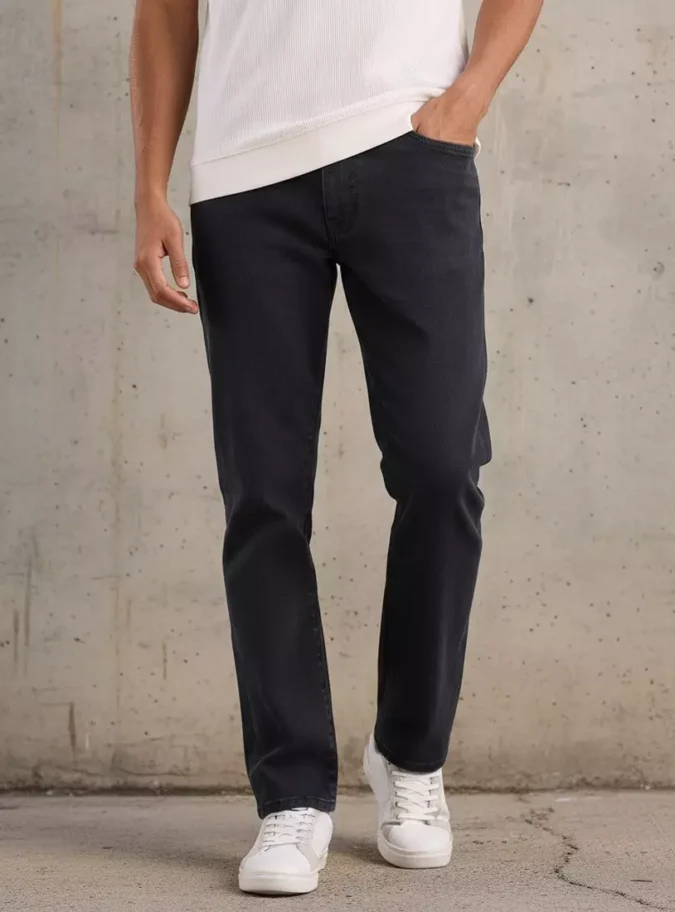 Plain Straight Fit Jeans-