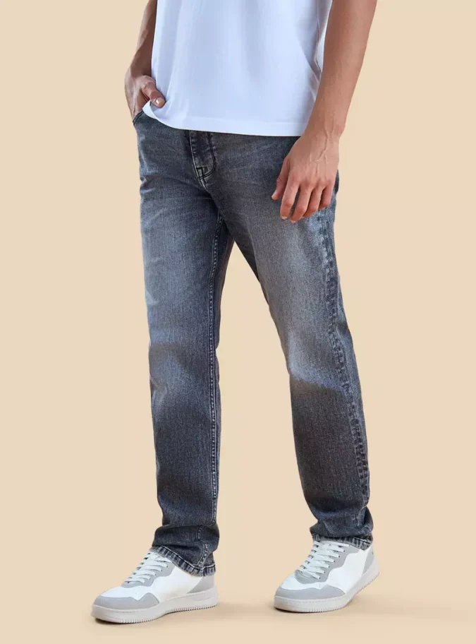 Plain Straight Fit Jeans-4