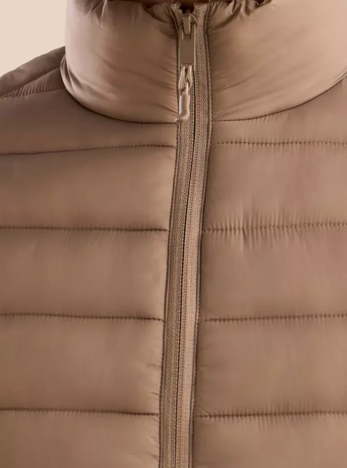 Sleeveless Puffer Jacket-3
