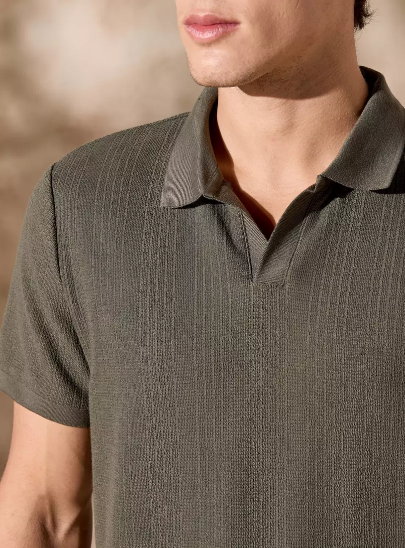 Textured Polo T-shirt-3