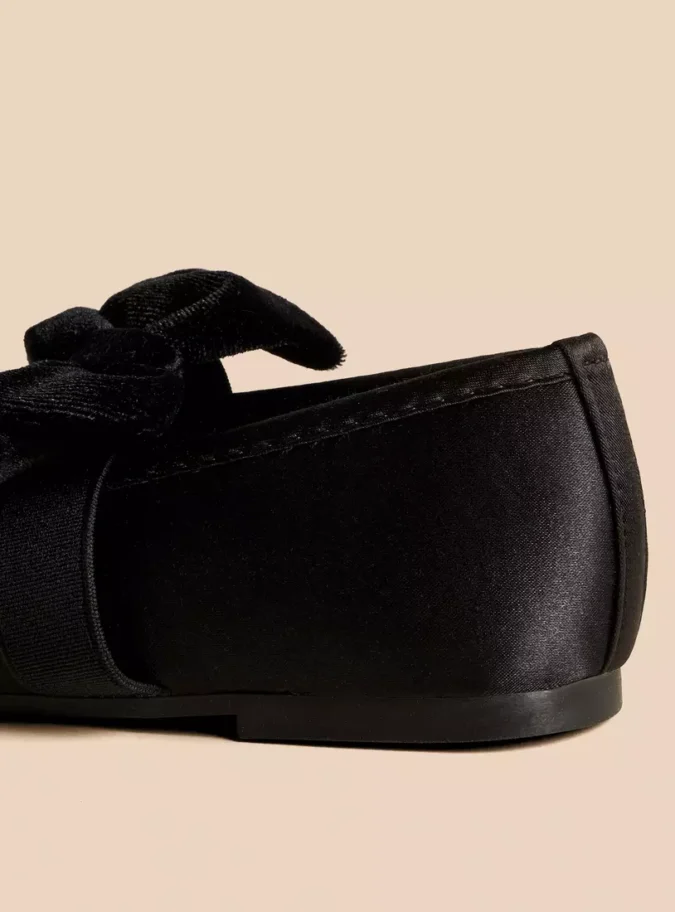 Bow Accent Ballerina Shoes with Elasticated Strap-4