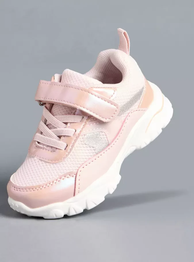 Cinnamoroll Accent Sneakers with Hook and Loop Closure-1