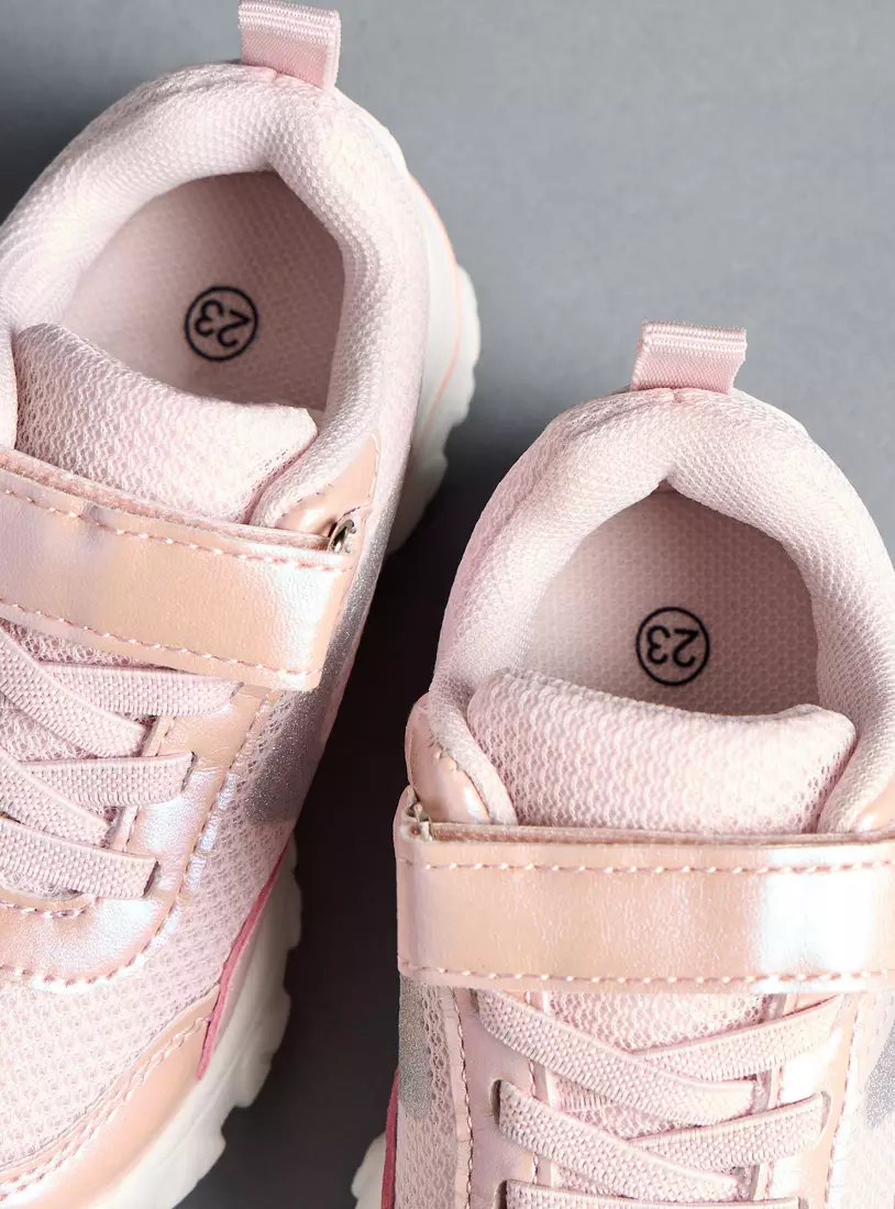 Cinnamoroll Accent Sneakers with Hook and Loop Closure-2