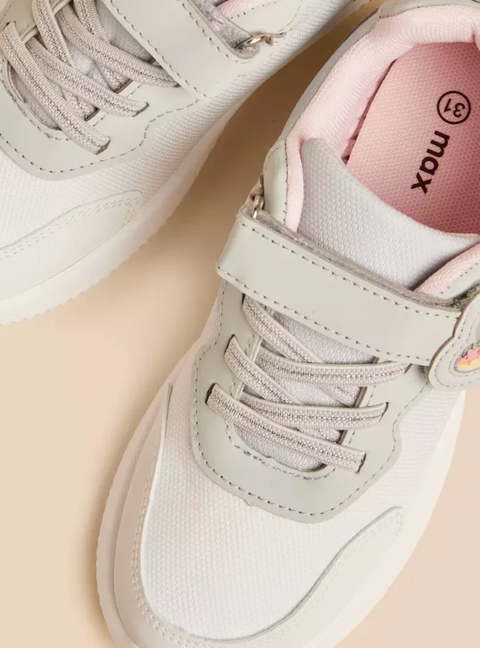 Heart Accent Sports Shoes with Hook and Loop Closure2