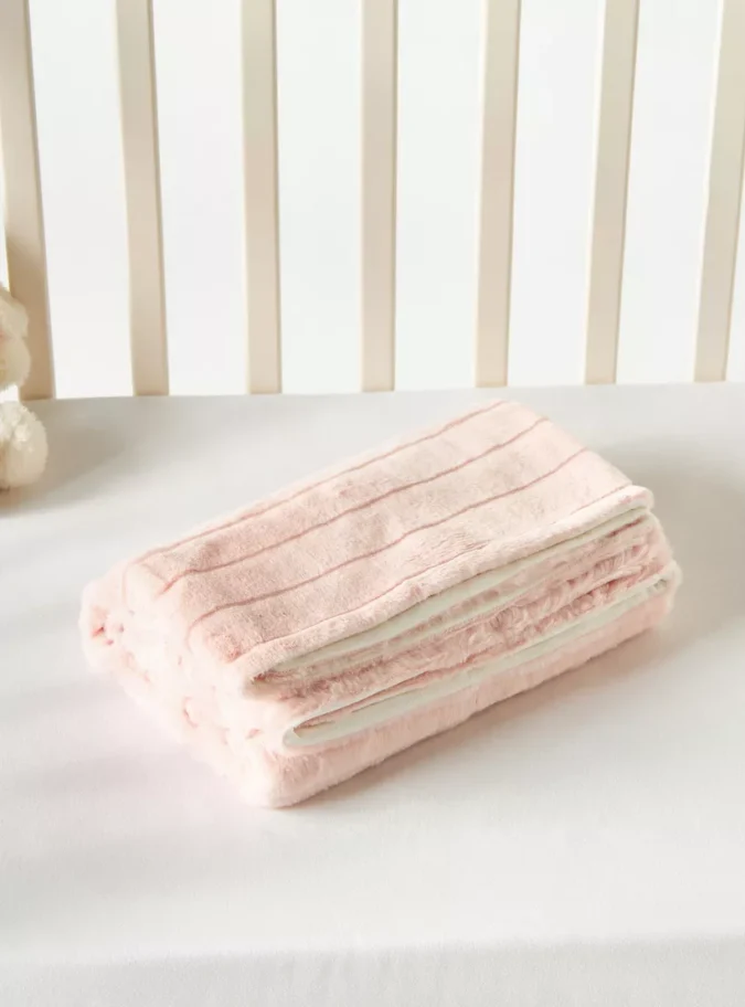 Juniors Textured Faux Fur Blanket - 100x127 cms-4