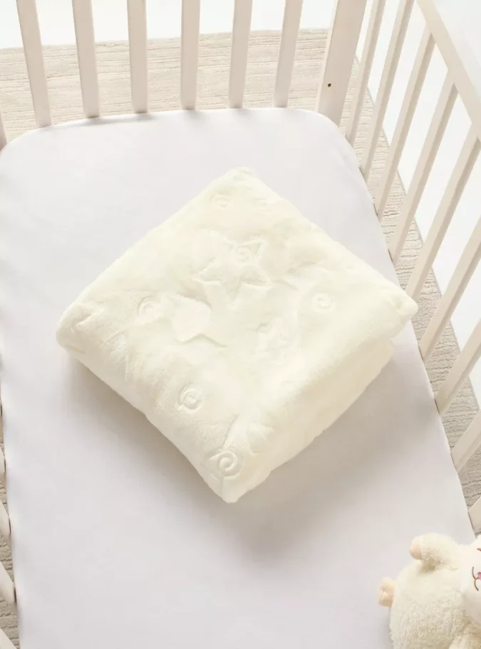 Pielsa All-Over Star Textured Large Blanket - 110x140 cm-3